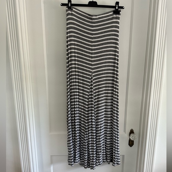 BCBGMaxAzria Gray and White Striped Maxi Skirt - Picture 2 of 4